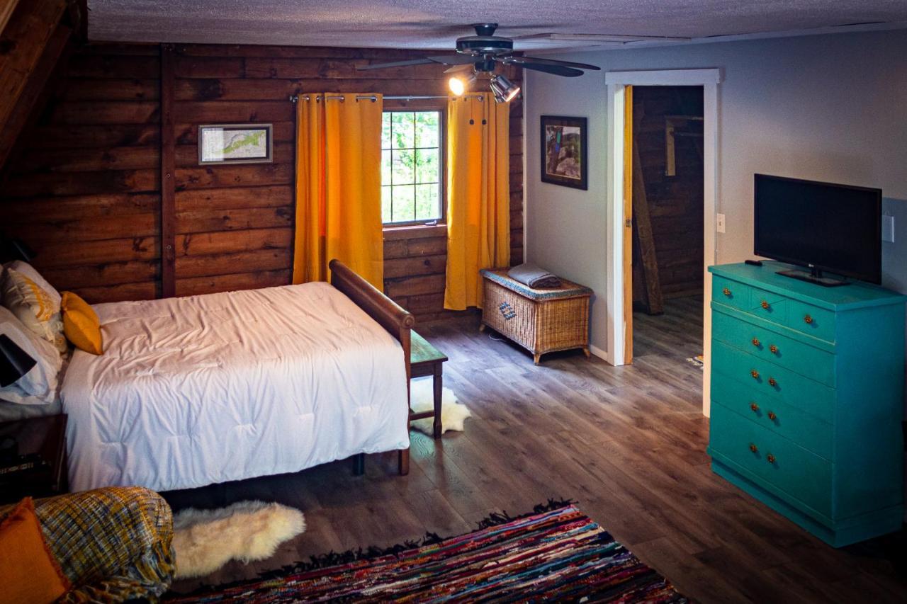Hikers Haven, A Cozy Cabin Loft Above Bashakill Wildlife Refuge Villa Wurtsboro Exterior foto